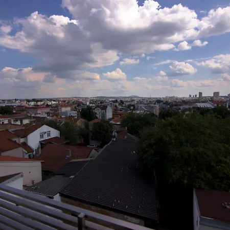 Perla, Family With Parking Apartman *