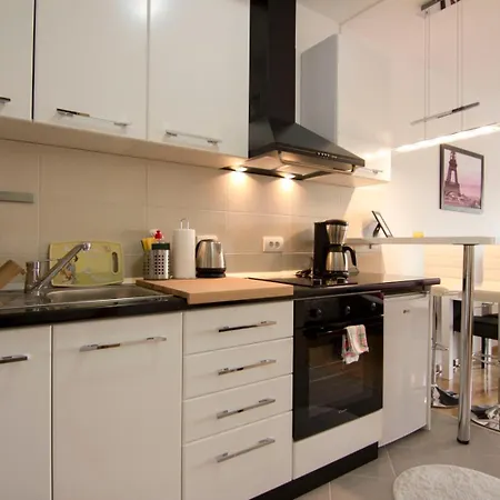 Perla, Family With Parking Apartman