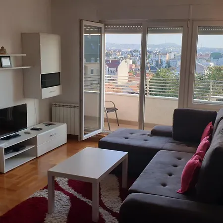 Perla, Family With Parking Apartmán *