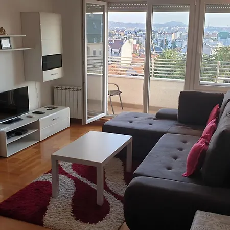 Perla, Family With Parking Apartman